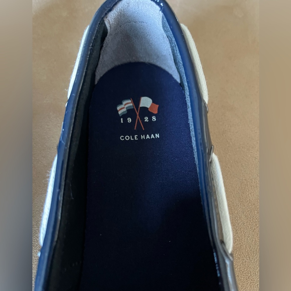 Women’s Cole Haan Navy Patent ‘Nantucket’ Camp Moc
Loafer SZ 9B - Picture 2 of 6